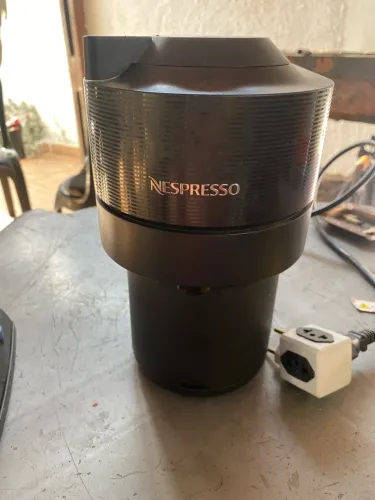 Cafeteira Nespresso Vertuo Next Black 220V - Funcionando / Conservada