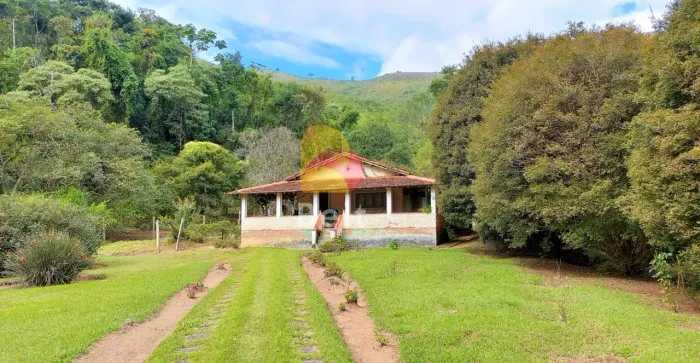 Sítio com 55,36 hectares ótima localização 4 nascentes.