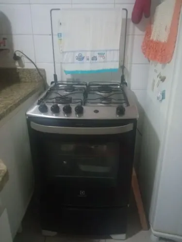 Excelente Fogão Eletrolux 4 bocas e forno 