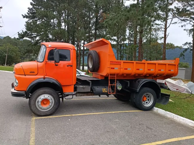 Mercedes Benz 1313 toco caçamba 