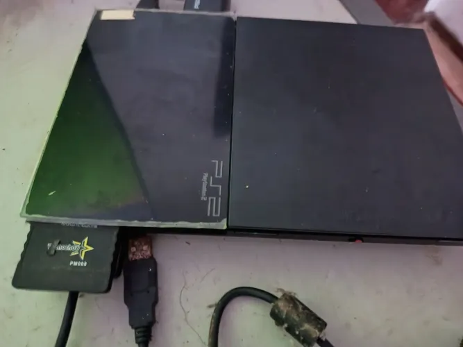 PlayStation 2 completo com 30 jogos cartão de memória, adaptador HDMI, adap p/mouse/tecl