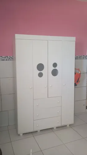 Guarda roupa infantil