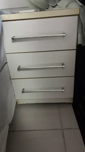 Vendo criado mudo