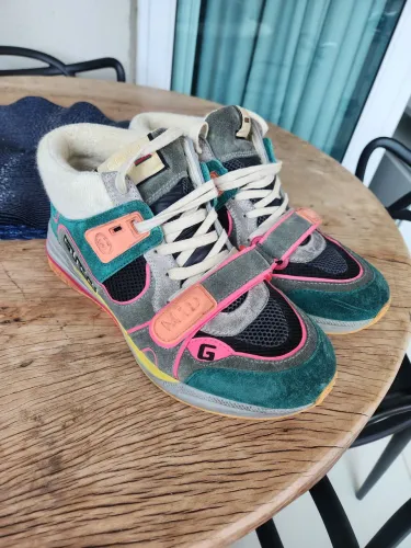 Tenis gucci 