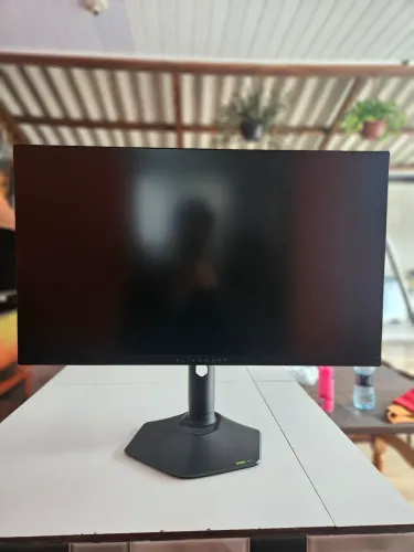 Monitor Gamer Alienware 27 Qhd - Aw2725dm - Preto (Usado, com caixa original e todos ace)