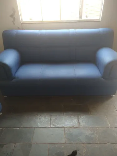 3 Sofás em bom estado