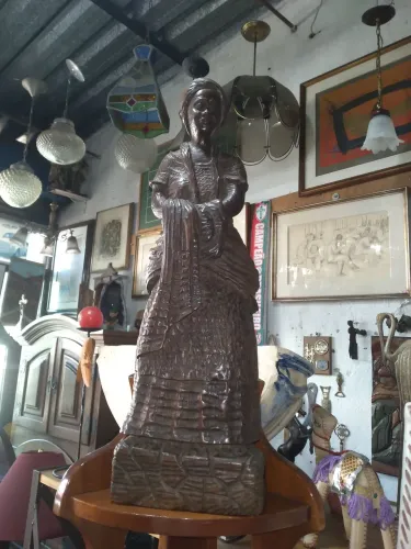 Linda Escultura em Madeira