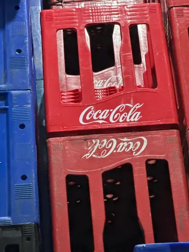 Caixa de coca ret vazia