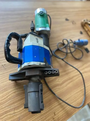 Biseladora de tubos GPK-150-D