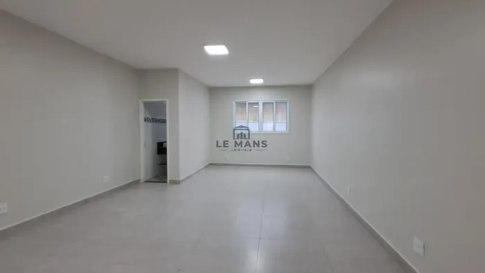 Sala comercial para alugar no bairro Vila Independência em Piracicaba/SP