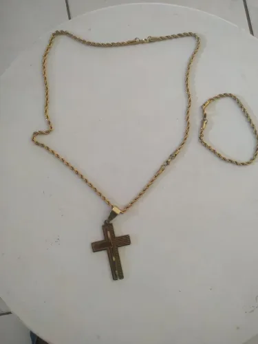 Corrente + pulseira banhada há ouro R$300 pra hj