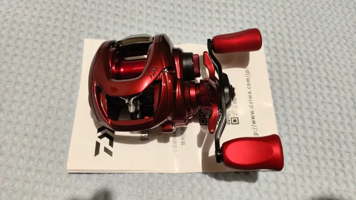 Carretilha daiwa salamandura 103 manivela esquerda 