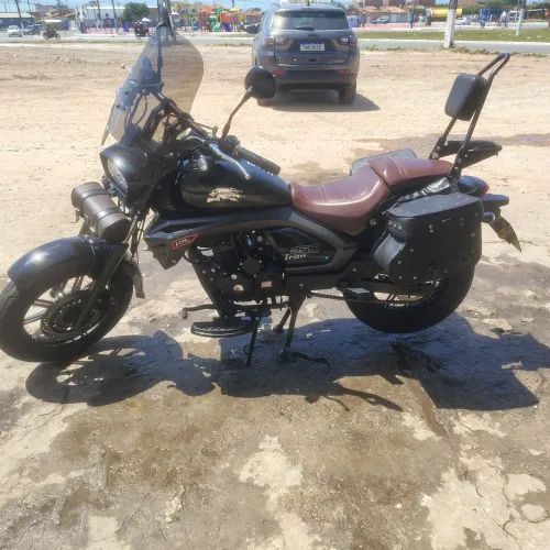Moto Custom Iron 250 quitada único dono