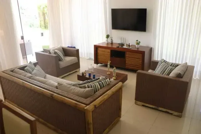 CASA 5 SUÍTES EM 280M², EM GUARAJUBA - BAHIA - PICN50021