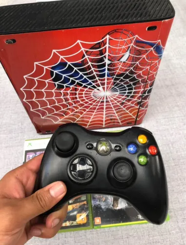 Xbox 360 Super Slim RGH com 30 jogos 