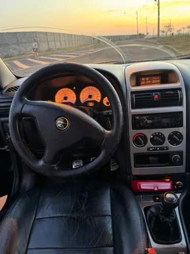 Chevrolet Astra 2.0/ CD/ Sunny/ GLS 2.0 8V 3P 2001