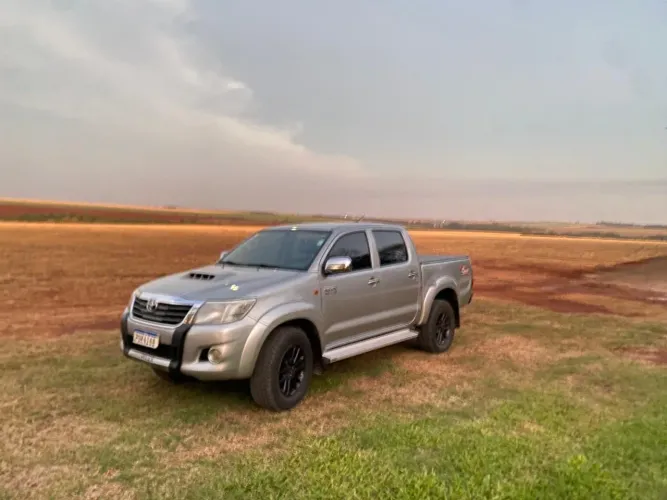 Toyota Hilux CD D4-d 4X4 3.0 TDI Dies. Mec. 2015
