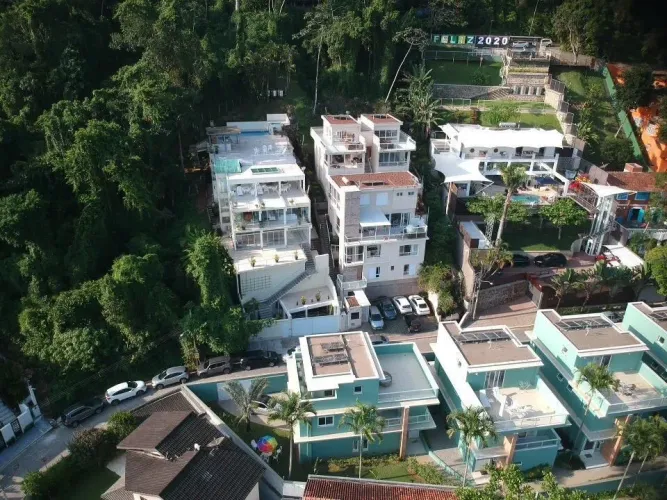 Casa com 4 dormitórios, 300 m² - venda por R$ 4.300.000 ou aluguel por R$ 25.700/mês - Juq
