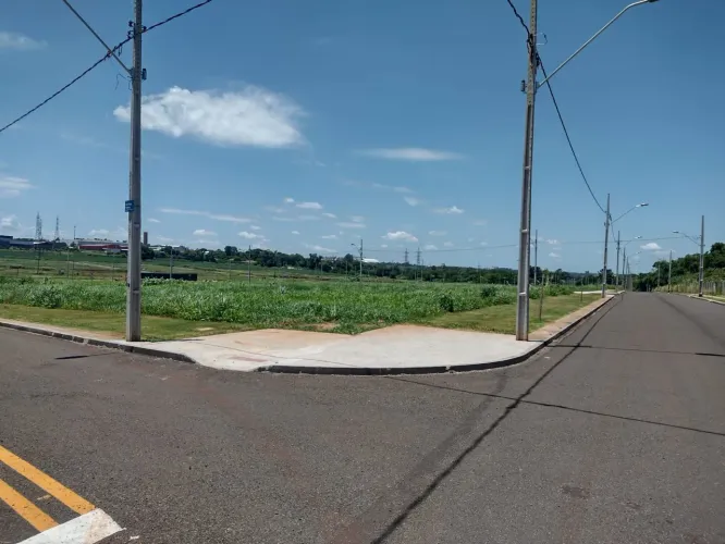TERRENO DE ESQUINA 310 m² + PROJETO DE CASA DE 160 m² | MARINGÁ-PR