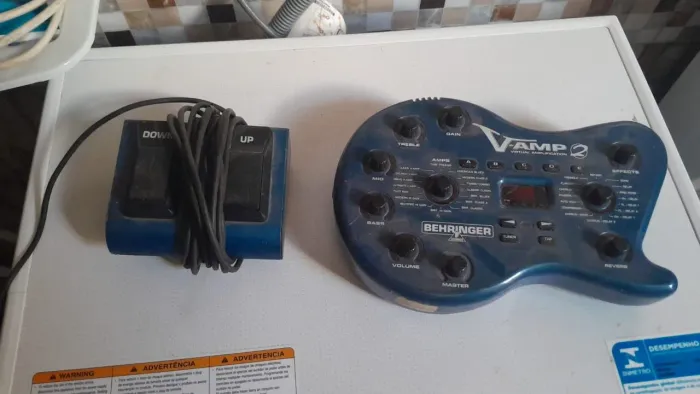 Pedaleira V-AMP 2 Beringher