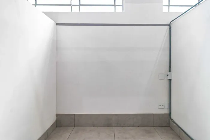 Loja em galeria na Avenida Luís Pires de Minas, 1433 - loja 10 5 m²