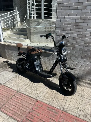 SCOOTER ELÉTRICA KLOSH PHANTOM 1000W - ESTADO DE NOVA!