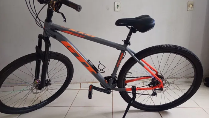 Vende- se bicicleta 