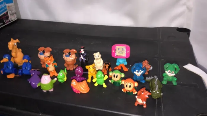  Super Lote 25 Miniaturas Kinder Ovo Anos 90 Disney Rei Leão Frollo E Diversos