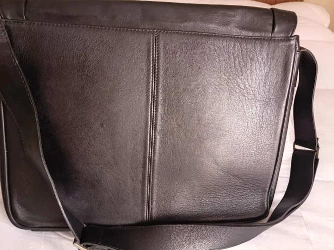 Bolsa executiva em couro . 