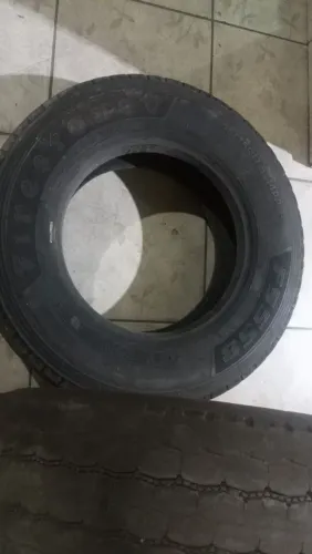 pneu 275/75 R 17.5
