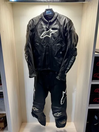 Macacao Alpinestars couro 56eur