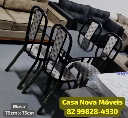 Conjunto Mesa com 4 cadeiras