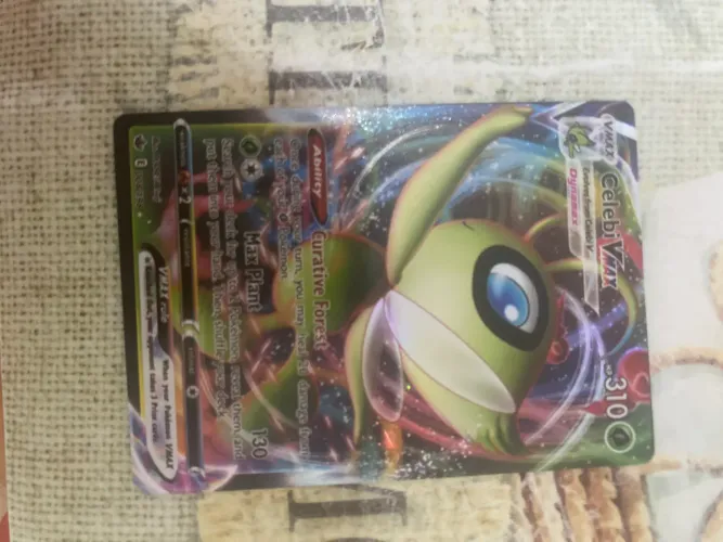 Vende-se uma figurinha ultra rara