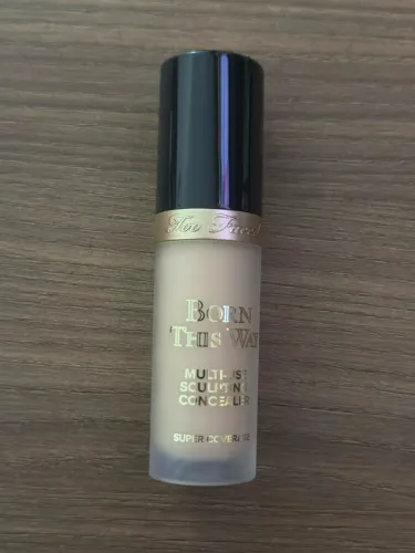 (cor Porcelain) NOVO e ORIGINAL - Corretivo Too Faced - Born This Way (Full Size)