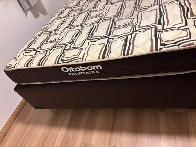 Cama box de casal com colchão