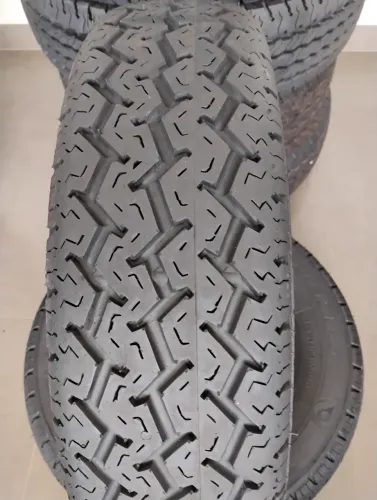 PNEU KOMBI 8 LONAS