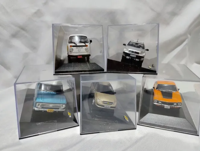 Miniaturas de carros diversas preço unitário 