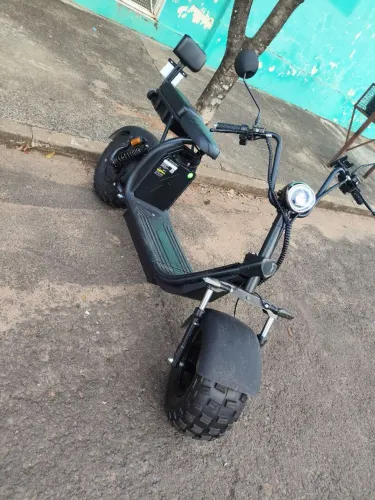 Scooter eletrônica 1000w muito pouco tempo de uso sem nenhum detalhe