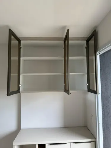 ARMÁRIO AÉREO PLANEJADO COM PORTAS ESPELHADAS - NOVO, NUNCA USADO