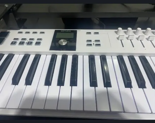 Teclado controlador Arturia MK3 61 