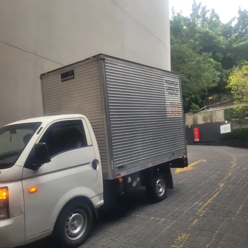 Frete carreto  pequenas mudanças campo belo e regiões 