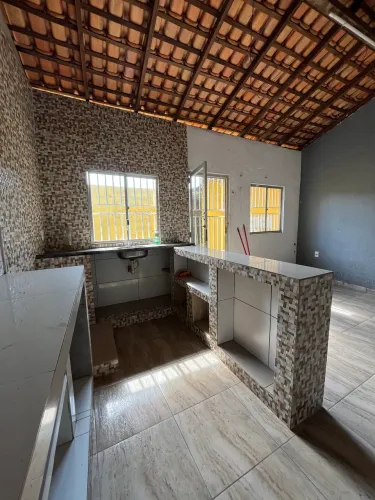 CASA A VENDA OU PARA LOCAÇÃO 