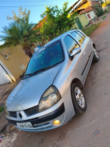 Renault Clio Authentique Hi-flex 1.0 16V 5P 2005