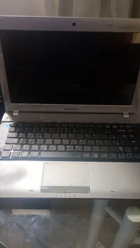 Vendo 2 notebooks (Leia a descrição)
