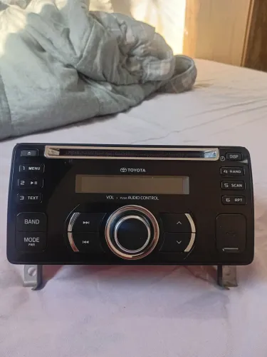 Radio original Etios 2014, com player e USB, funciona perfeitamente