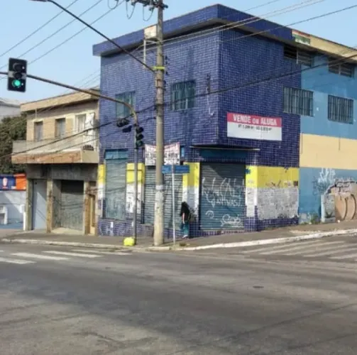 Prédio comercial na Avenida Inconfidência Mineira, 1460 615 m²