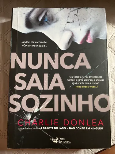 Livro NUNCA SAIA SOZINHO