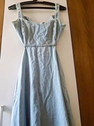Vestido midi jeans, usado 2 vezes, tamanho p