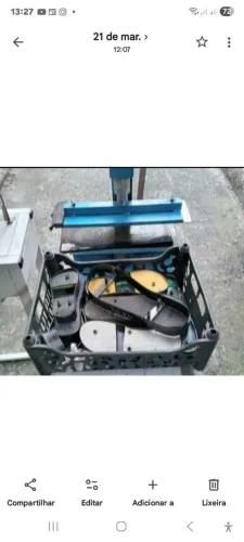 vemdo maquina de fabricar  chinelos 