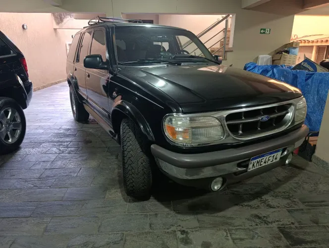 Ford Explorer XLT 4X2 4.0 V6 1997